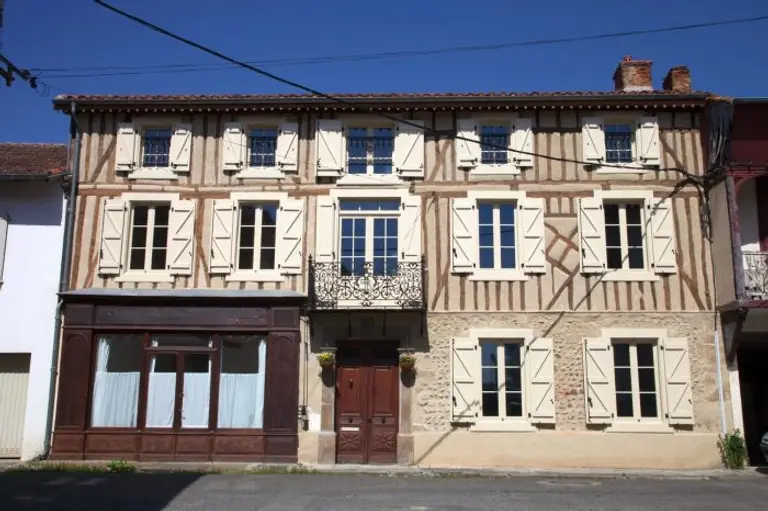 Hus i Castelnau-Magnoac, Midi-Pyrenees 10028927