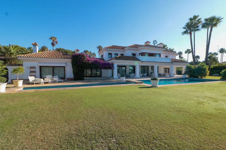 House in Sotogrande, Andalusia 10192909