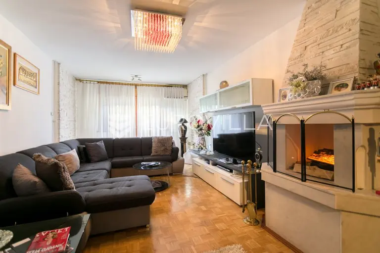 公寓 在 Zagreb,  10791170