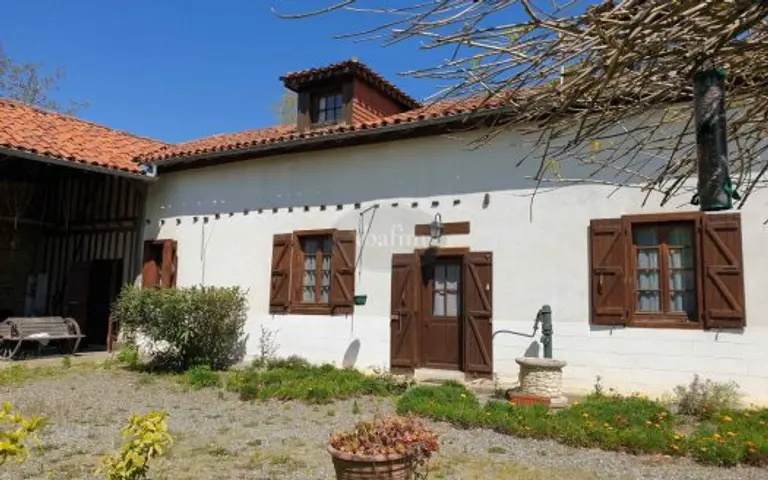 жилой дом в Castelnau-Magnoac, Occitanie 11392248